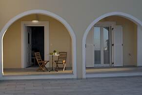 Pithos Apartments
