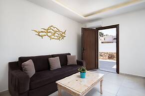 Pithos Apartments