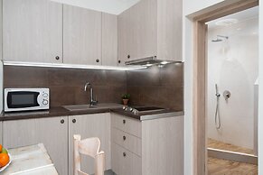 Pithos Apartments
