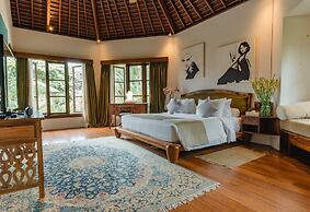 LataLiana, Seminyak