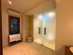 LataLiana, Seminyak