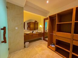 LataLiana, Seminyak