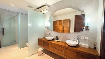 LataLiana, Seminyak