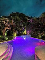 LataLiana, Seminyak