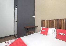Hotel O Hi Inn 3