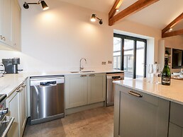 Lower Marsh Barns
