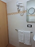 B&B LEONUM