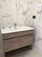 BEAUTY HOUSE