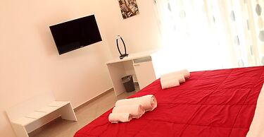 BEAUTY HOUSE