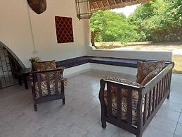 Lux Suites Kivulini  Cottages Diani