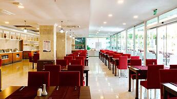 Side Legend Hotel