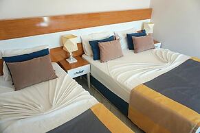 Side Legend Hotel