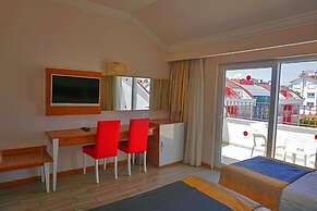 Side Legend Hotel
