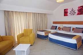 Side Legend Hotel