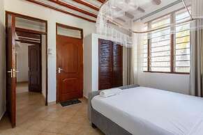Lux Suites Diani Holiday Villas