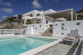 Anthemion Paros Villas & Suites