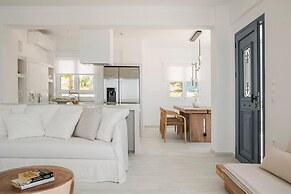 Lourdas White Villa