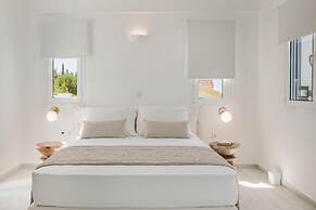 Lourdas White Villa