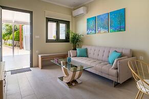 Arktos Sunset Villa