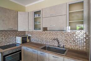 Arktos Sunset Villa