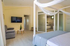 Arktos Sunset Villa