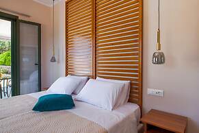 Arktos Sunset Villa