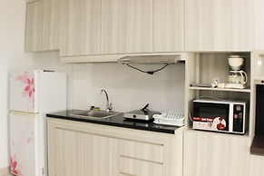 Nice And Comfy Studio Azalea Suites Apartment