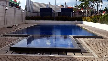 Homey And Comfortable 2Br Tifolia Apartment