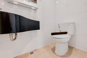 Relaxing Studio At Sky House Bsd Apartment