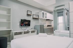 Homey And Comfy Stay Studio Apartment At B Residence