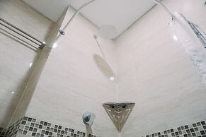 Homey And Comfy Stay Studio Apartment At B Residence
