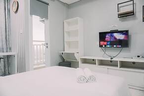 Homey And Comfy Stay Studio Apartment At B Residence