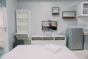 Homey And Comfy Stay Studio Apartment At B Residence
