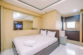 Modern Look Studio At Kebagusan City Apartment