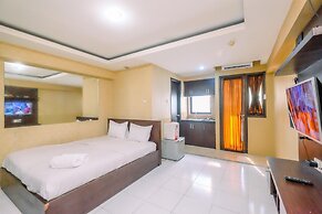 Modern Look Studio At Kebagusan City Apartment