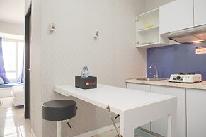 Cozy Studio At Nifarro Park Apartment