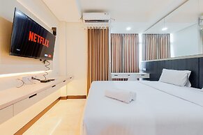 Homey And Minimalist Studio Apartment B Residence