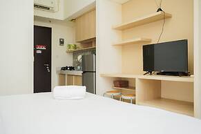 Comfy And Elegant Studio Apartment At Casa De Parco
