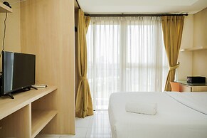 Comfy And Elegant Studio Apartment At Casa De Parco