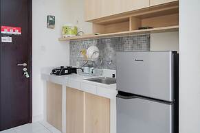Comfy And Elegant Studio Apartment At Casa De Parco