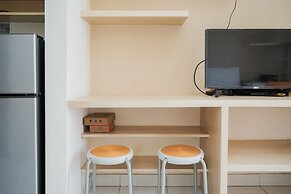 Comfy And Elegant Studio Apartment At Casa De Parco