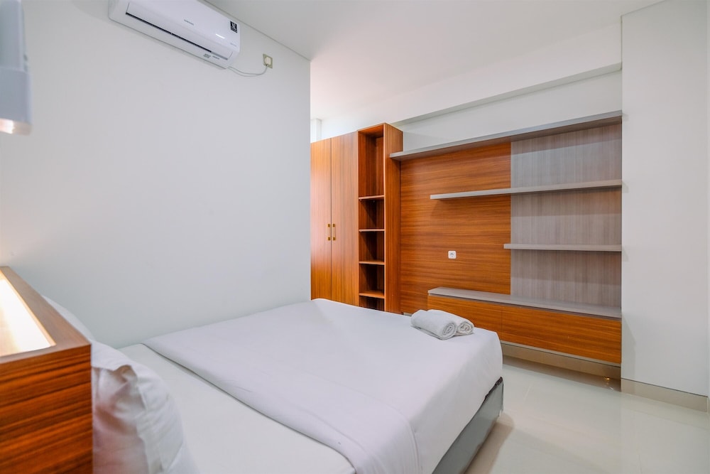 Nice And Comfort 2Br Apartment At Transpark Cibubur