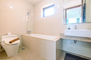 Comfortable 2Br At Apartment Casa Grande Residence