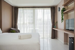 Comfort And Cozy Studio At Casa De Parco Apartment