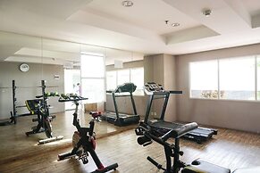Nice And Warm Studio At Belmont Residence Puri Apartment