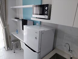 Minimalist Studio At Sky House Bsd Apartment