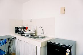 Nice And Comfy Studio At Ambassade Kuningan Apartment