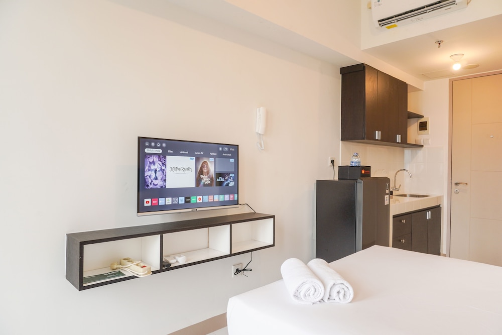 Comfortable And Well Design Studio Tokyo Riverside Pik 2 Apartment