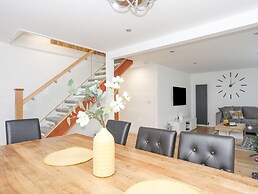 Clydfan, No 1 Trearddur Road