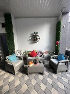 COMFORTABLE APARTMENT